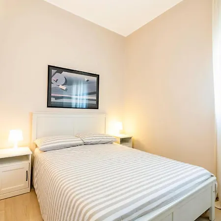 2 Bedrooms Penthouse In The Center * Бари