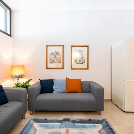 2 Bedrooms Penthouse In The Center Апартаменты