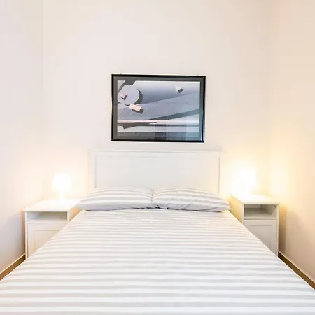2 Bedrooms Penthouse In The Center Апартаменты *