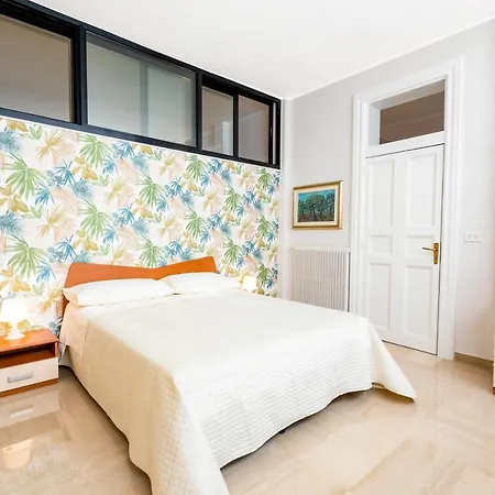 Апартаменты 2 Bedrooms Penthouse In The Center *
