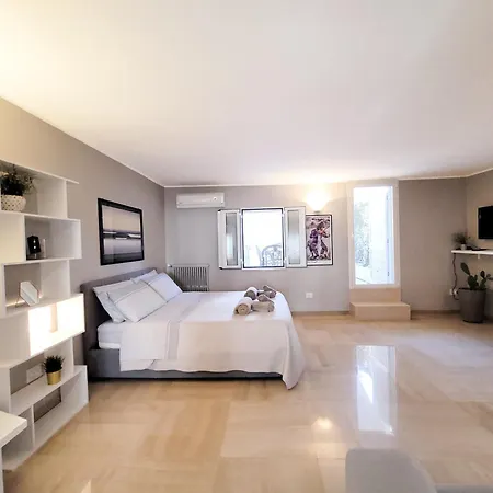 アパート 2 Bedrooms Penthouse In The Center *
