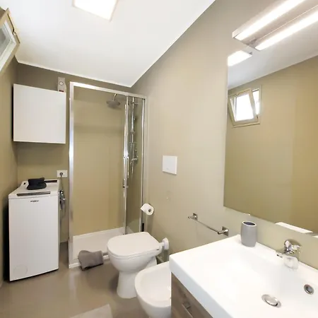 2 Bedrooms Penthouse In The Center Lejlighed