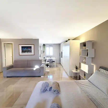 アパート 2 Bedrooms Penthouse In The Center バーリ